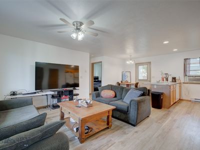216 Show Pl APT 1, Belgrade, MT, 59714