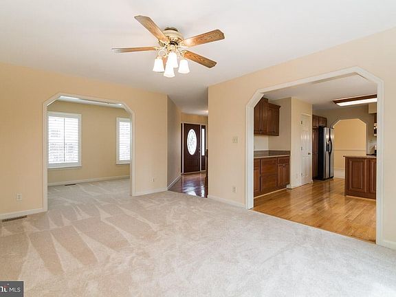 4th image of 5106 Queensbury Cir