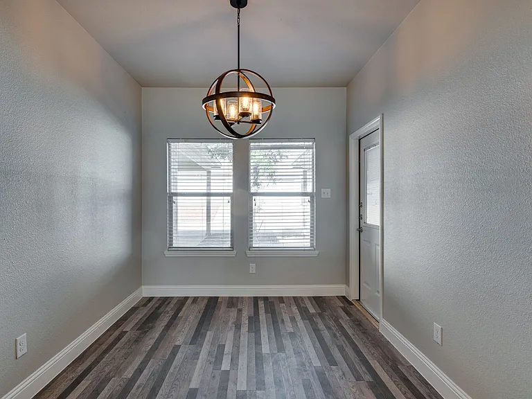5509 Soledad Dr — Photo 19