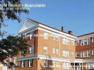 15725 Van Aken Blvd #M-202, Cleveland, OH 44120