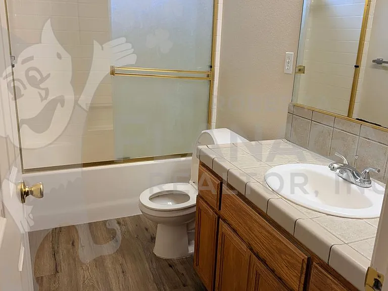 2974 Westminster Ct — Photo 11