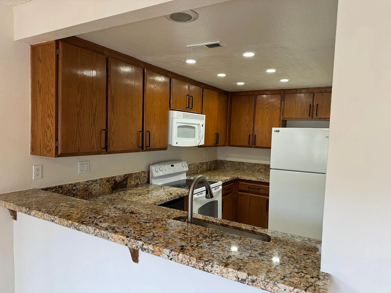 8729 Crossway Court — Photo 2