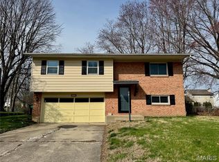 517 Anita Dr, Fairview Heights, IL 62208