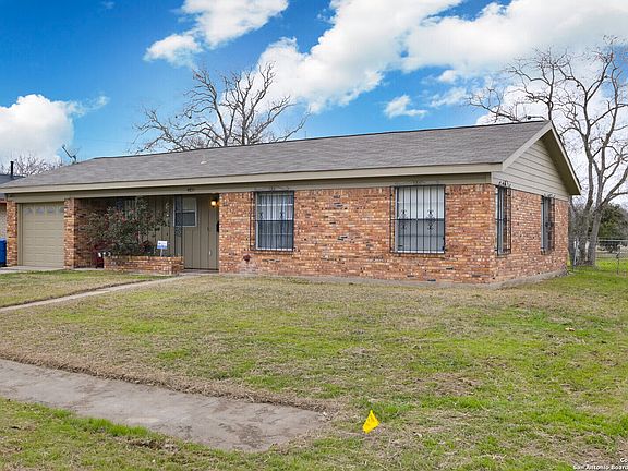 2nd image of 4831 Creekmoor Dr