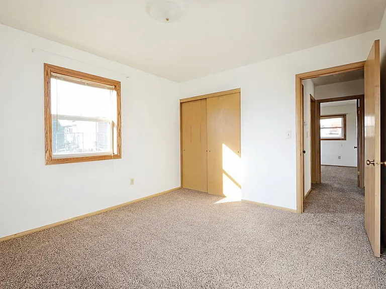 509 11th Avenue NE 4-Plex in Residential Neighborhood — Photo 15