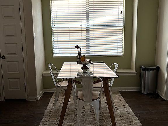 5th image of 2904 Bond Dr