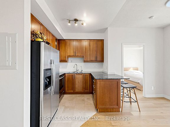3rd image of 18 Holmes Ave #612