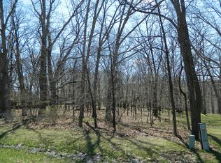 6 Fox Run Dr, Newark, IL 60541