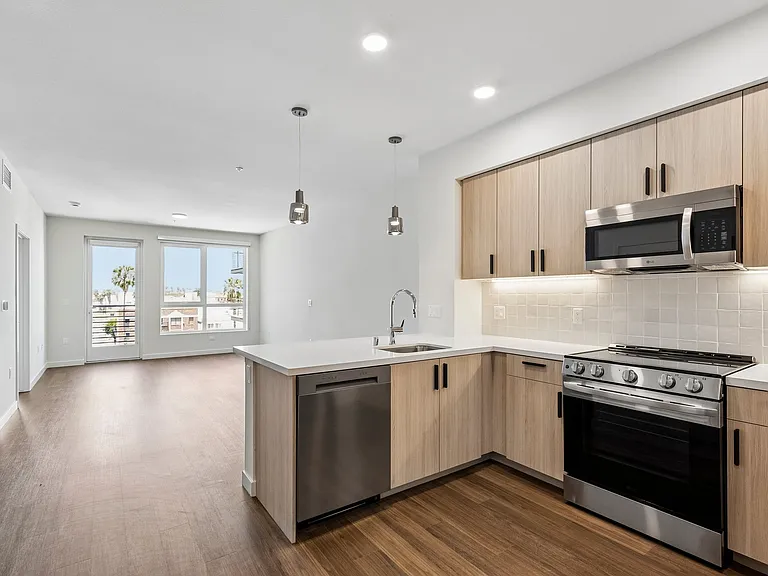 Maru Apartments — Photo 54