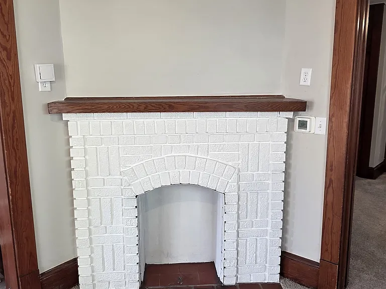 1225 W Osborne St — Photo 25