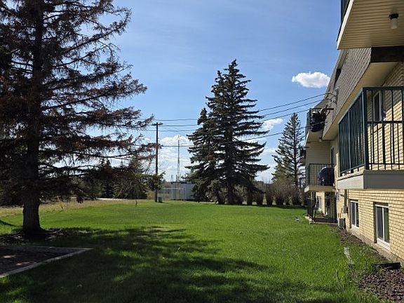 2nd image of 10327 107th Ave #303