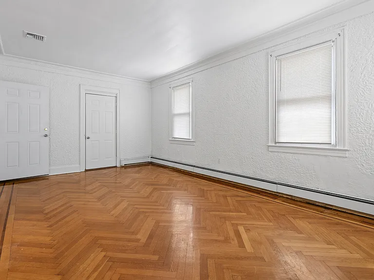 245 W Walnut St #2 — Photo 17