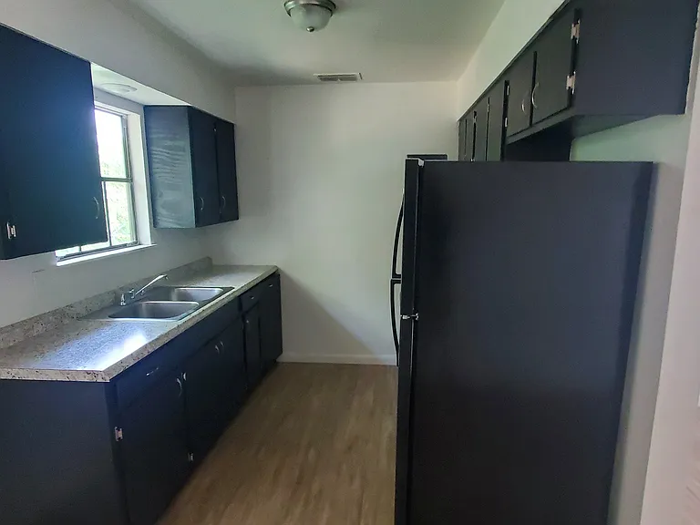 706 E Borden St #3 — Photo 2