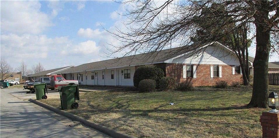 1st image of 801 N 17th Place 27 29 #23-25-31