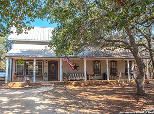799 Oak Hills Rd, Pipe Creek, TX 78063
