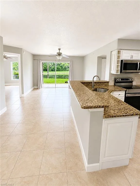 3 bed, 2.0 bath, 1175 sqft, $2,100 — Photo 3