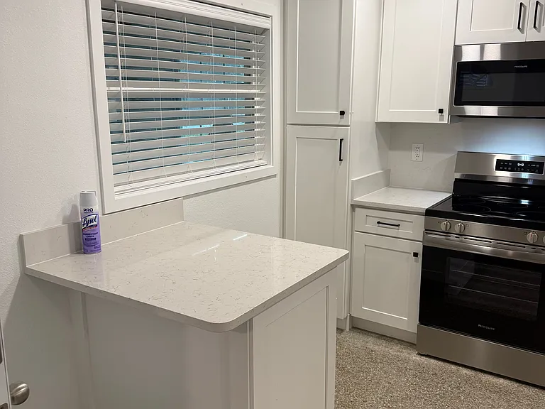 182 W Lakeview Ave — Photo 18