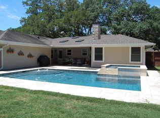 8441 Raylin Dr, Houston, TX 77055