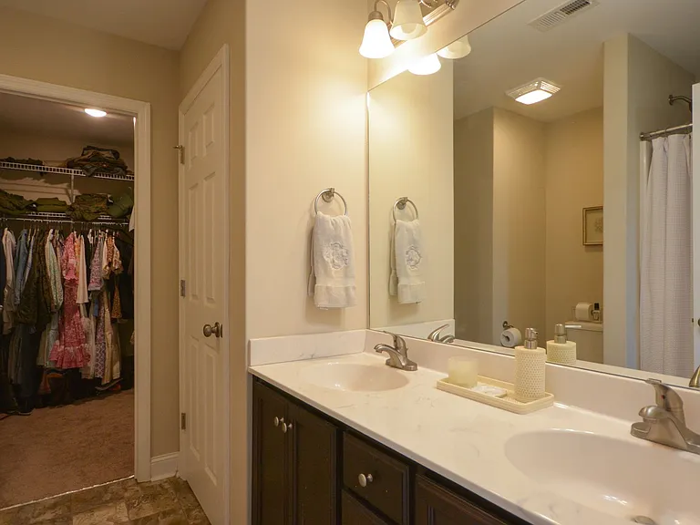 520 Everett Glades — Photo 23