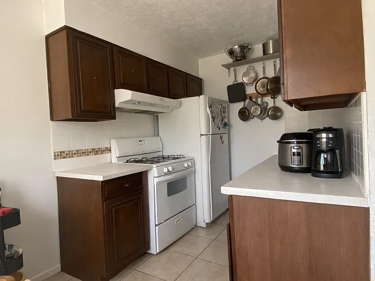 656 W Park Ln #3 — Photo 10