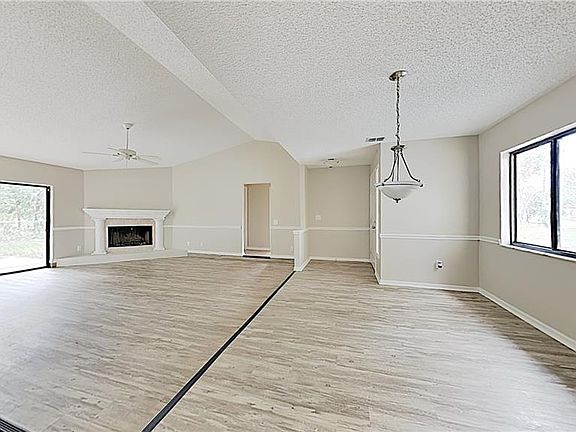 3rd image of 1520 Leone Ln