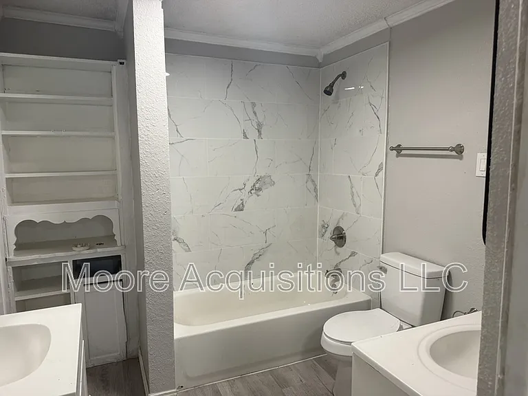 1108 W Center St — Photo 14