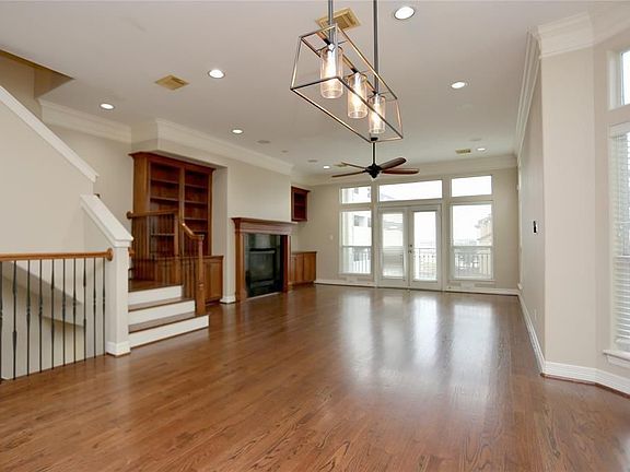 2nd image of 627 Hartman St