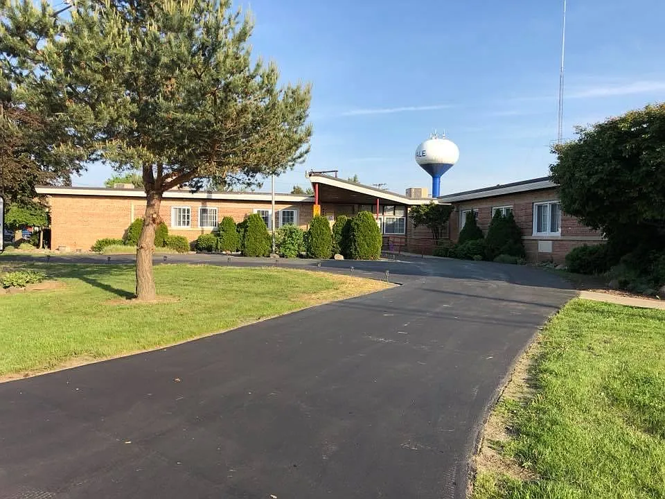 420 North Street — Photo 3