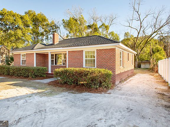 4th image of 315 Strickland Ave