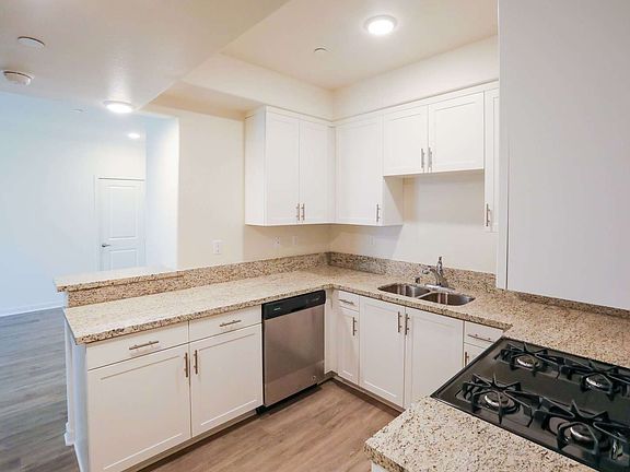 3rd image of 130 S Hewes St Unit 106
