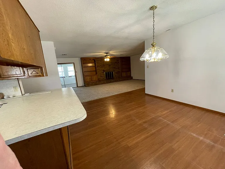 54 Sharon Rd — Photo 15