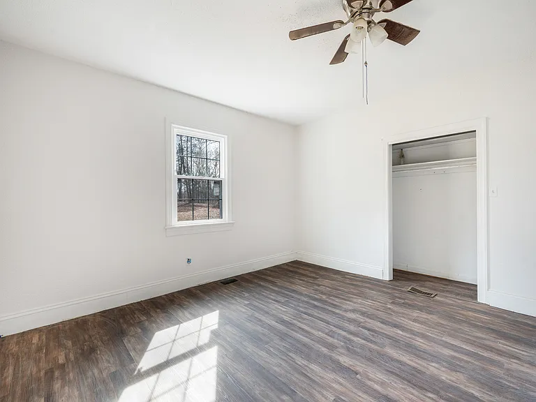228 Newcomb Dr — Photo 15