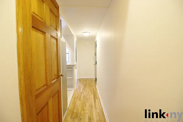 Rented by Link NY Realty | media 15