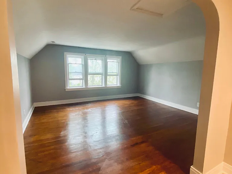 196 N Park Ave #3 — Photo 8