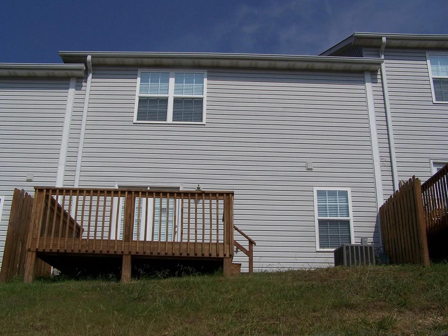 3 bed, 2 bath, 2 car garage townhouse w/ hardwood floors and bonus room in West Knoxville — Photo 2