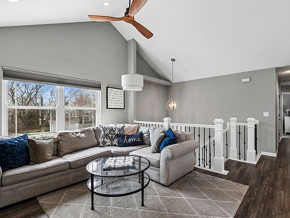 5th image of 224 Penny Ln