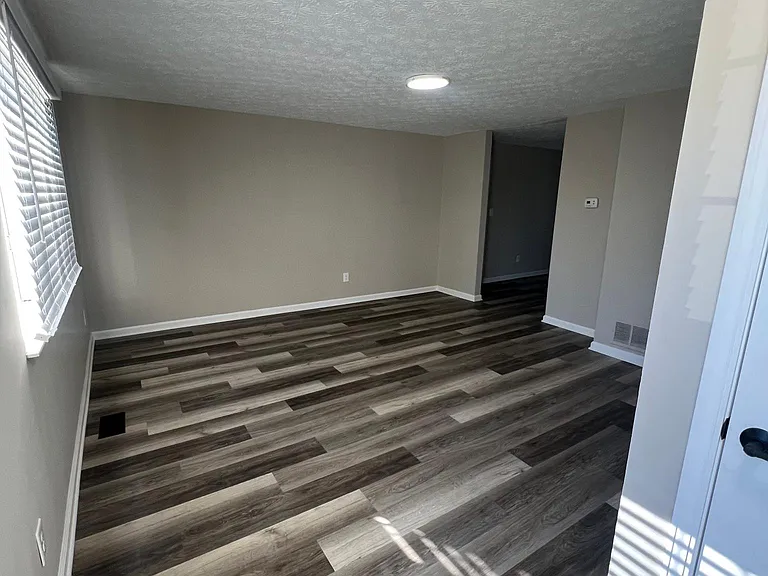 5850 Baytree Dr — Photo 3