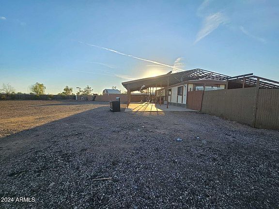 3rd image of 3816 S WHISPERING SANDS Drive
