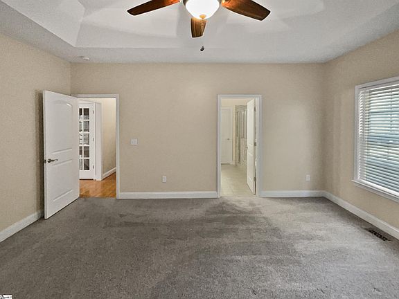 5th image of 710 Mosswood Ln