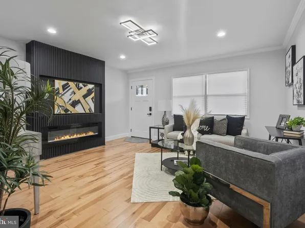 2137 Koko Ln, Baltimore, MD 21216