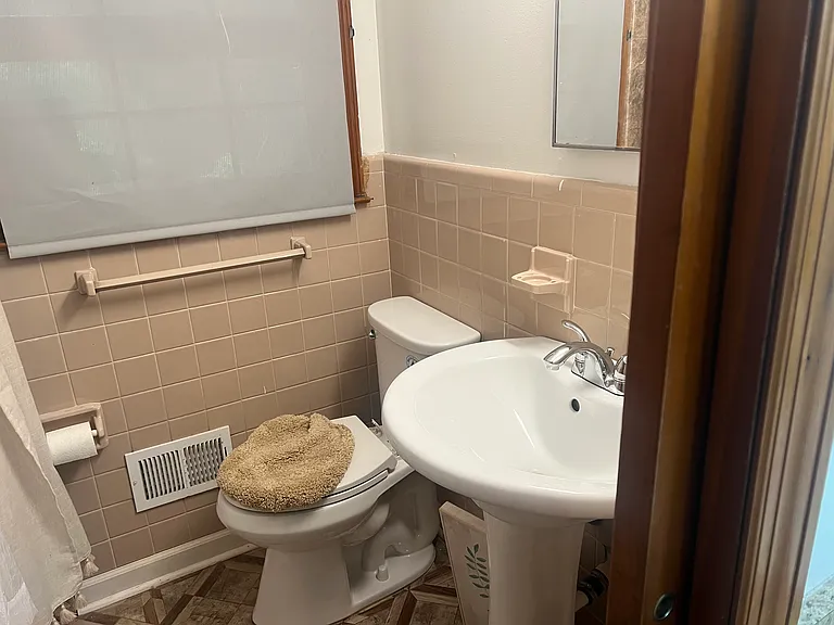 W Potomac Dr — Photo 19