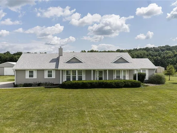 25029 Dehoff Rd, Tonganoxie, KS 66086