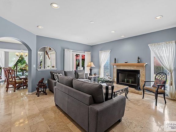 3rd image of 308 Escandon Ave