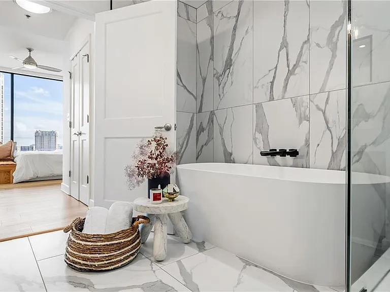 2795 Peachtree Rd NE #1701 — Photo 20