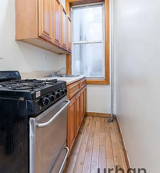887 Saint Johns Pl #2RF — Photo 3