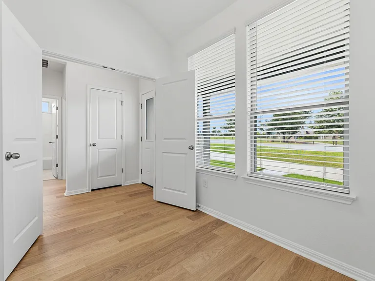 183 Glocken Ln — Photo 10