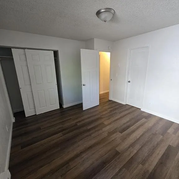 140 Lewis Ave — Photo 8