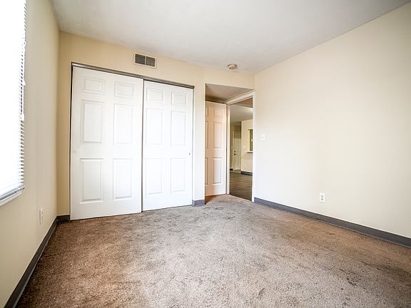 3rd image of 156 W Lee St #8