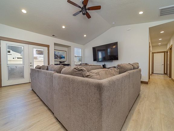 2nd image of 3144 Grama Ave