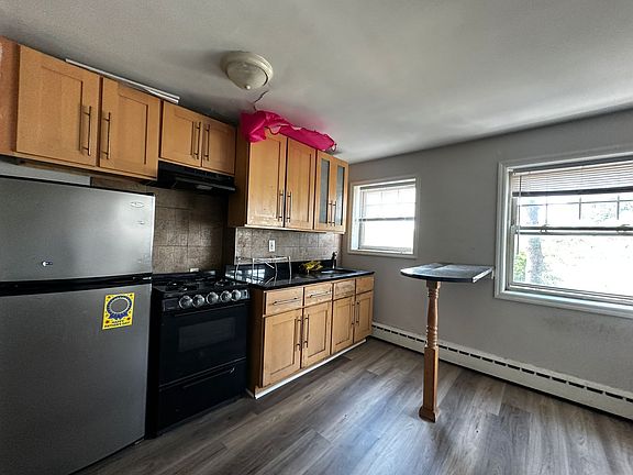 4th image of 39-47 Duncan Ave #4G
